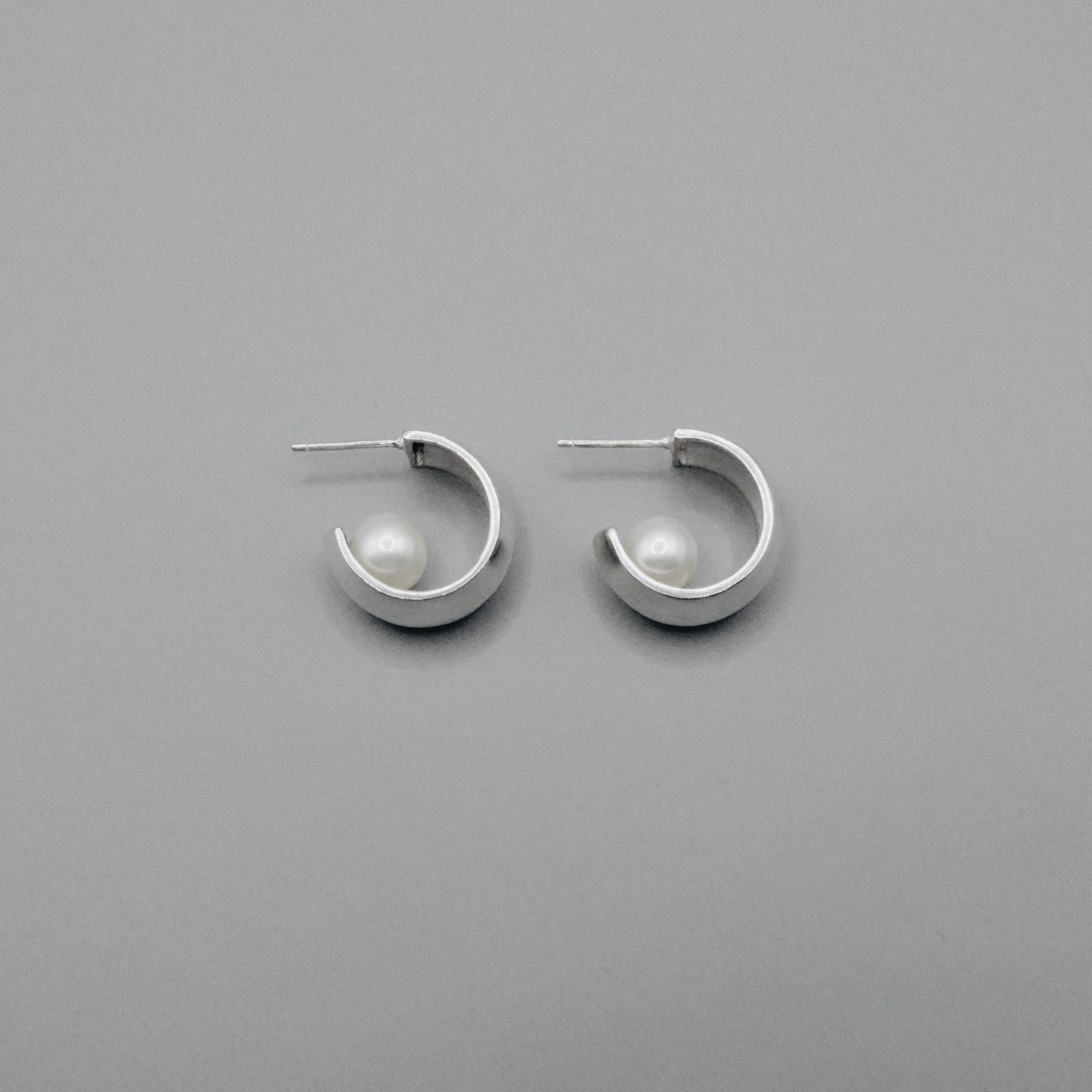 The Lune Silver Earrings