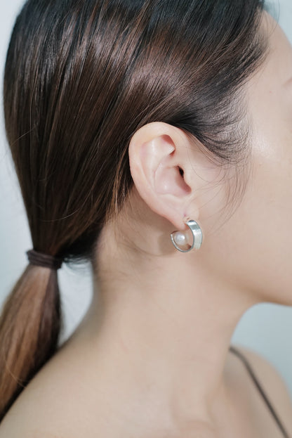 The Lune Silver Earrings